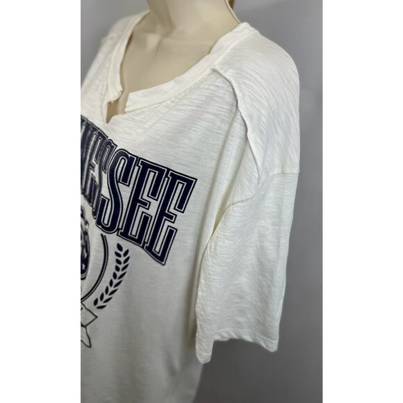 NFL Team Apparel Tennessee Titans Football Graphic Tee - Women's Size Small - Picture 3 of 14